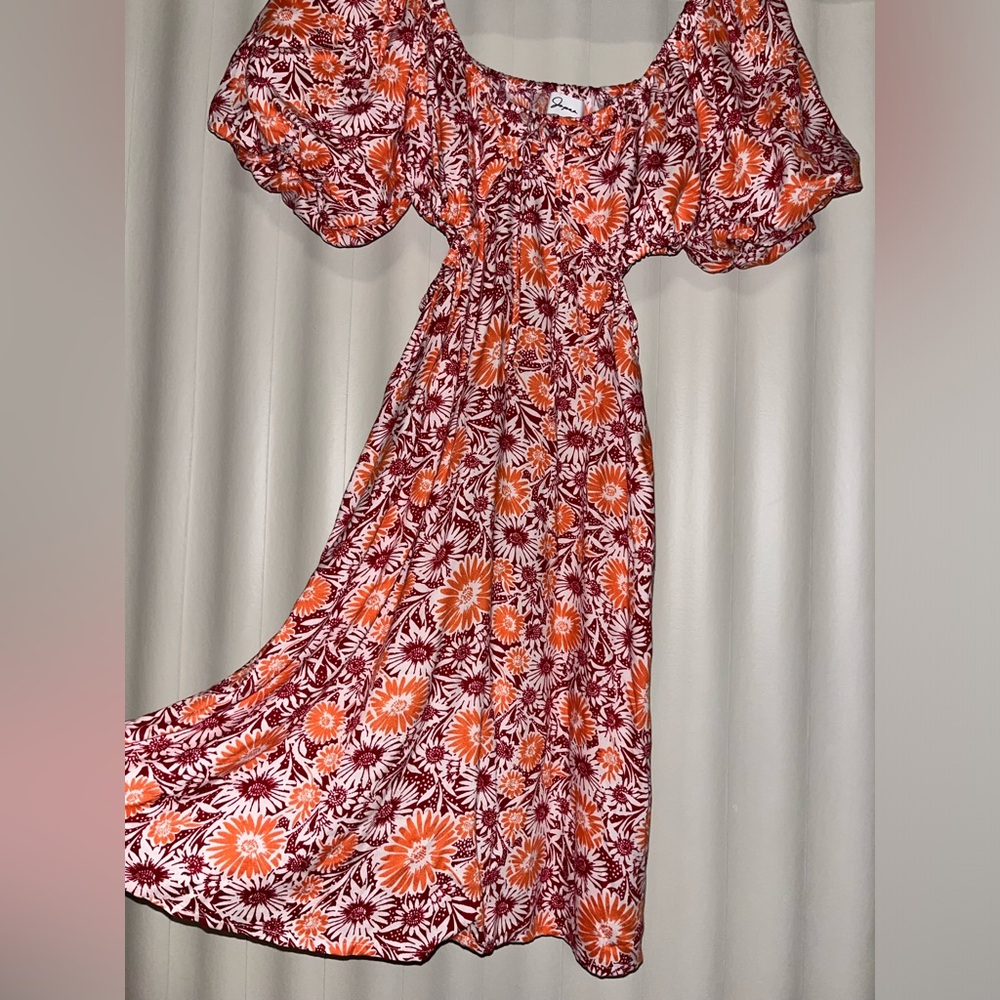 Summer floral cut-out waist dress. Size XS
